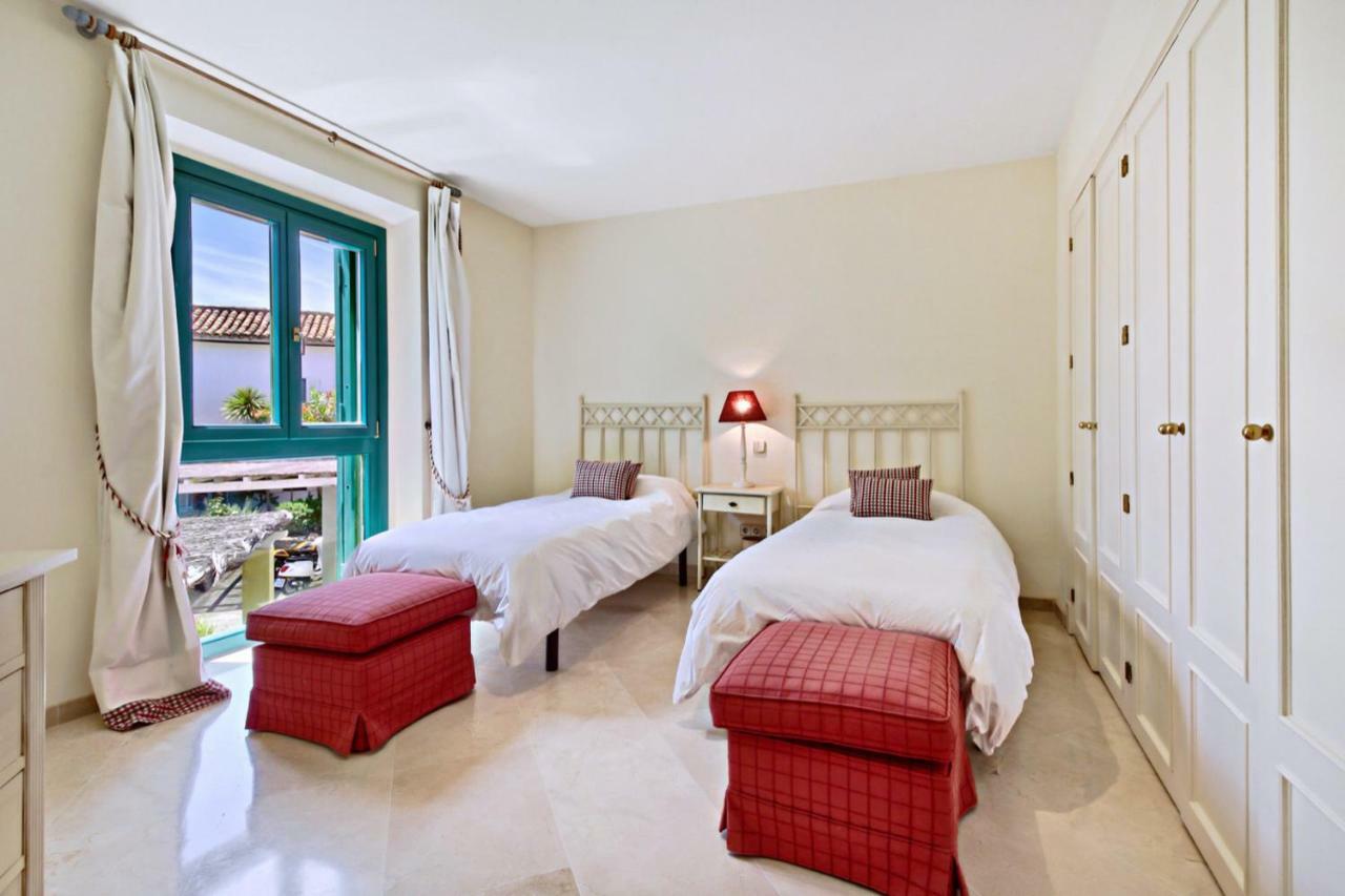 Villa Adosado En Ribera Del Emperador à Sotogrande Extérieur photo